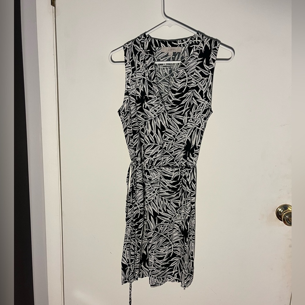 Black and white sleeveless dress Size Small